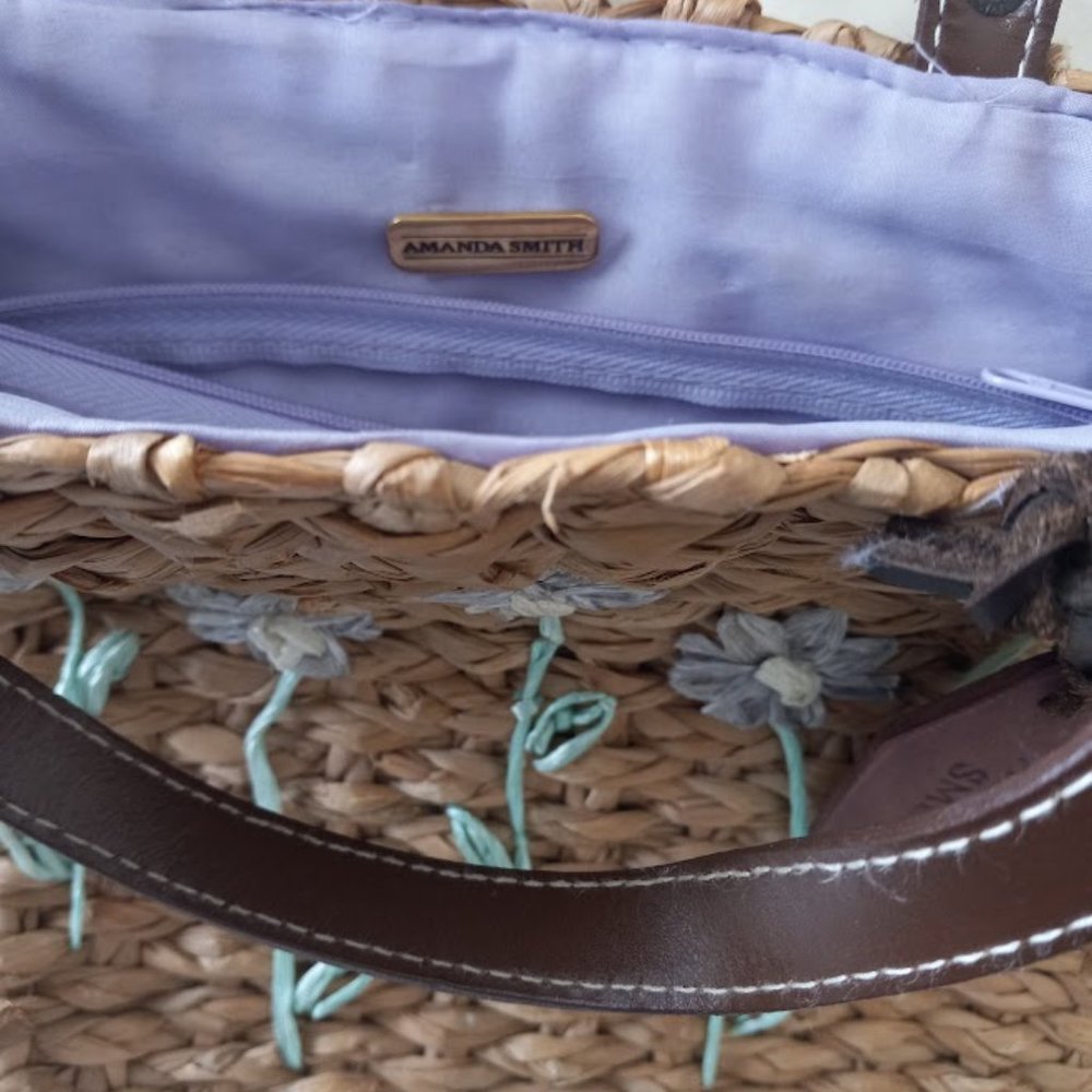 Amanda Smith Straw Weave Purse with Leather Straps, Floral, Purple Interior - Picture 4 of 5